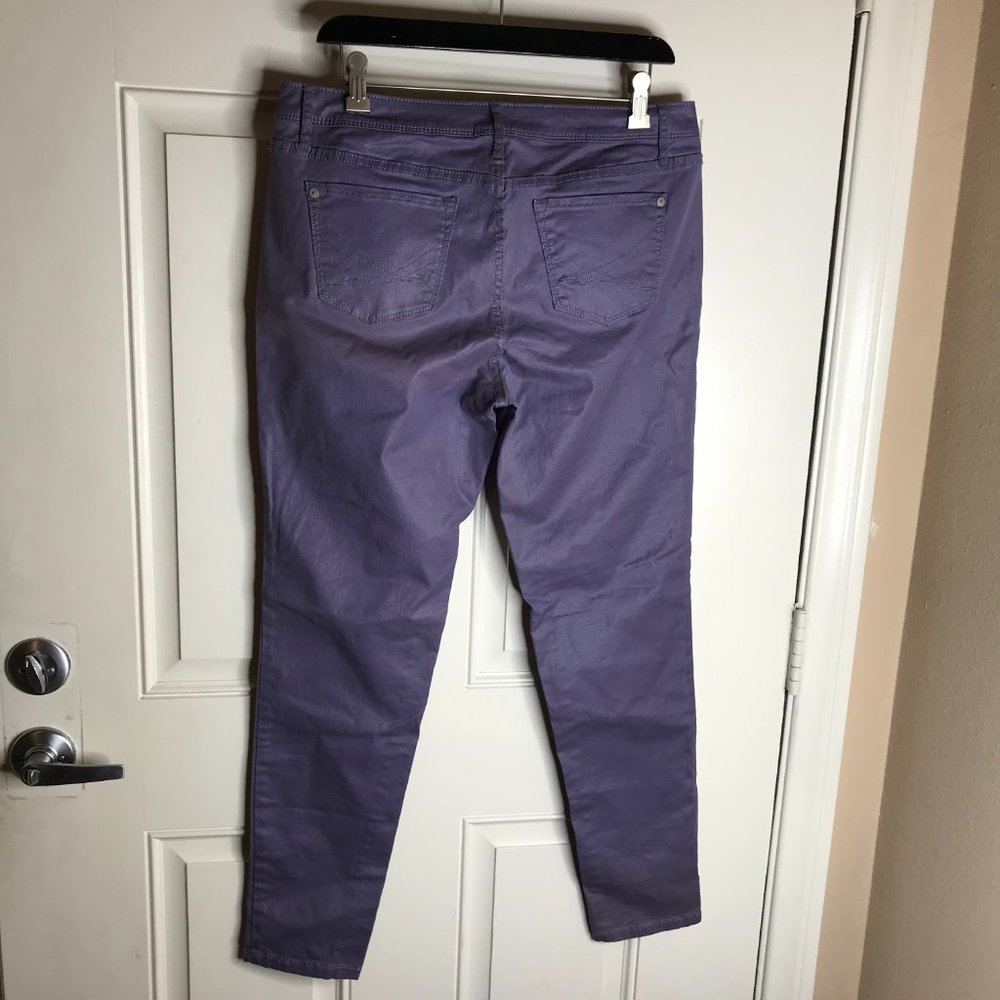 Simply Vera Vera Wang Women's Mid Rise Skinny Jeans Lilac Metallic ~ Size 10 - Picture 4 of 6